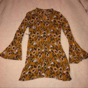 Floral tunic with pockets! Size Sx